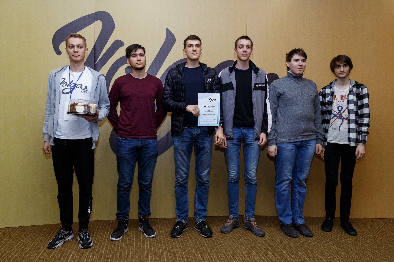 Лучший среди первых. Стенд медалисты. Лучший среди первых. Лучшему среди равных первому среди лучших. Кф пгупс калуга.