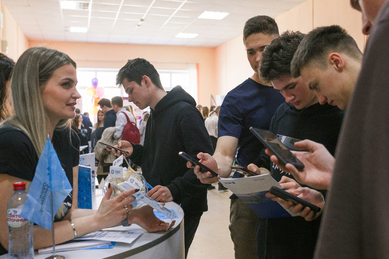 Более 1300 студентов выбрали работу на Ярмарке вакансий в ПГУ