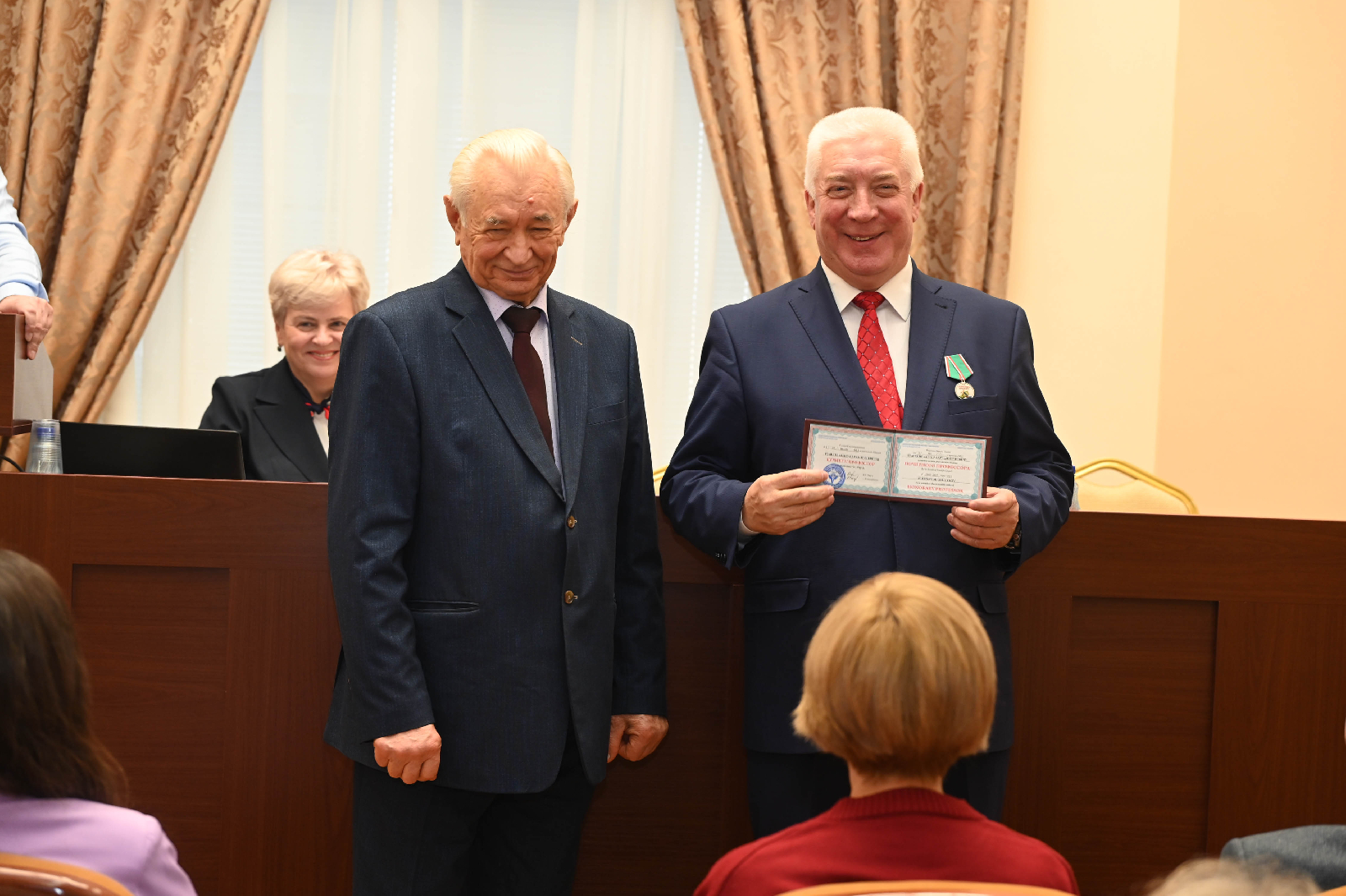 Ректор и представители ПГУ удостоены звания «Почетный профессор Университета Кунаева»